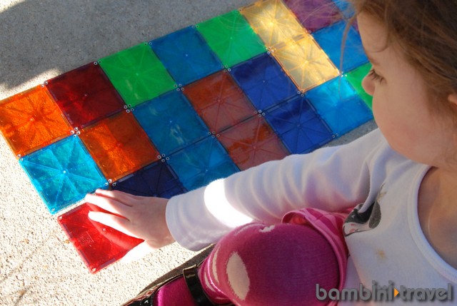 Magnatiles for learning shapes